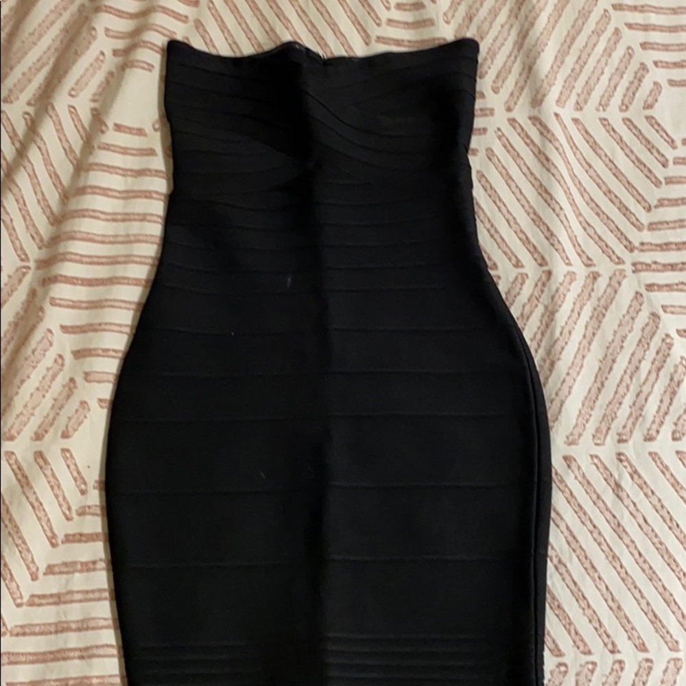 Strapless body on dress